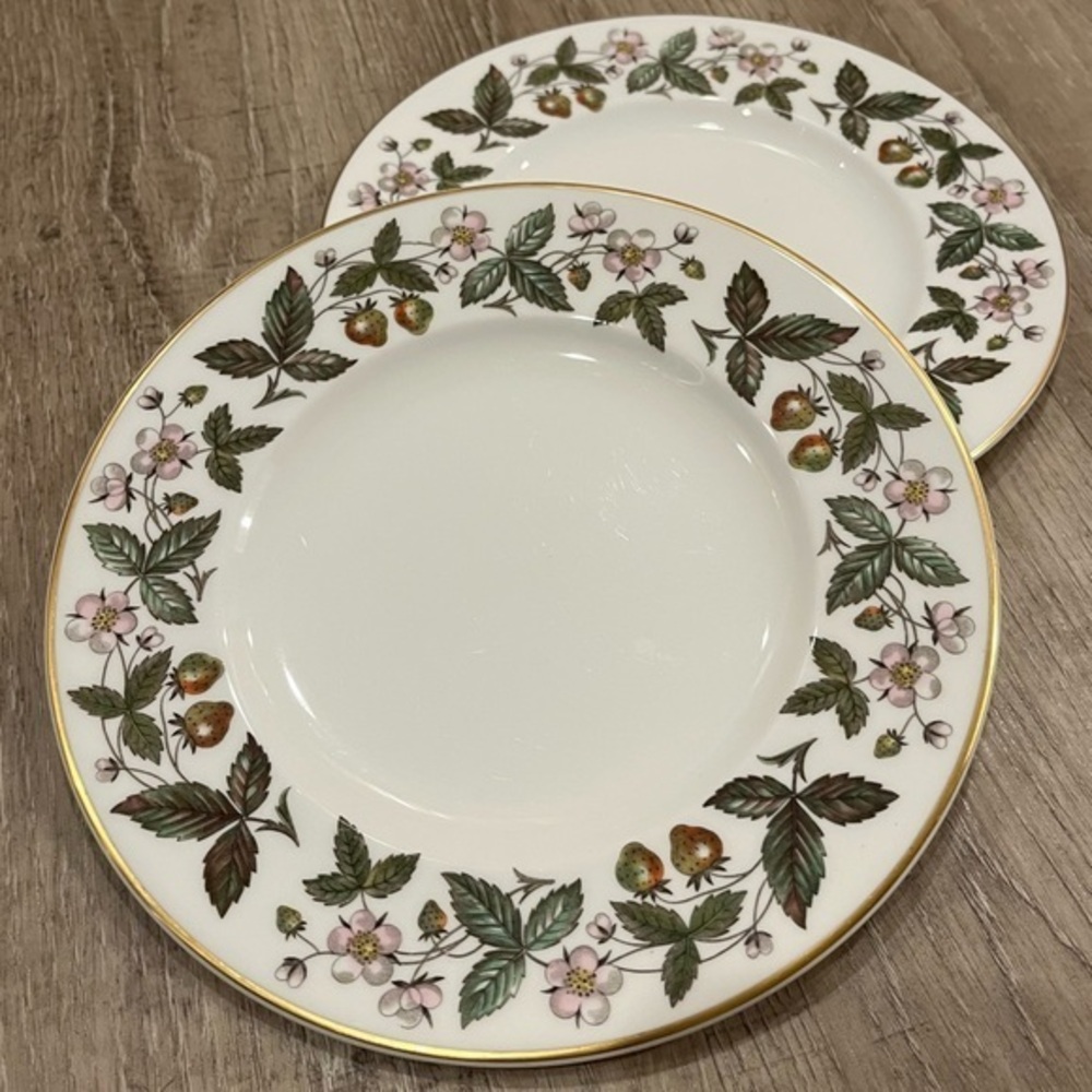 Wedgwood Strawberry Hill 8” Plates Set of 2